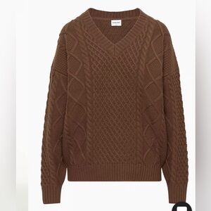 Aritzia Sunday Best Peggy V-Neck Sweater In Cognac. New WITHOUT tags. Size Small